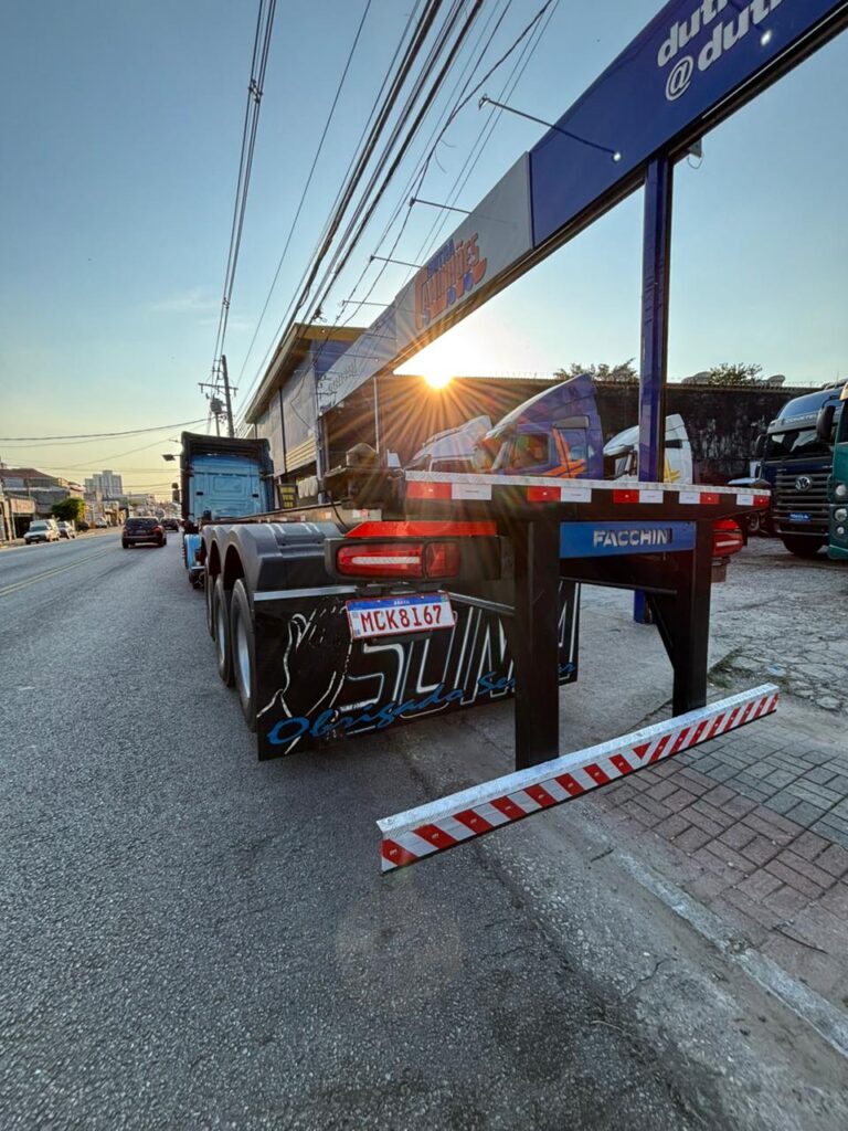 Semi Reboque Porta Conteiner