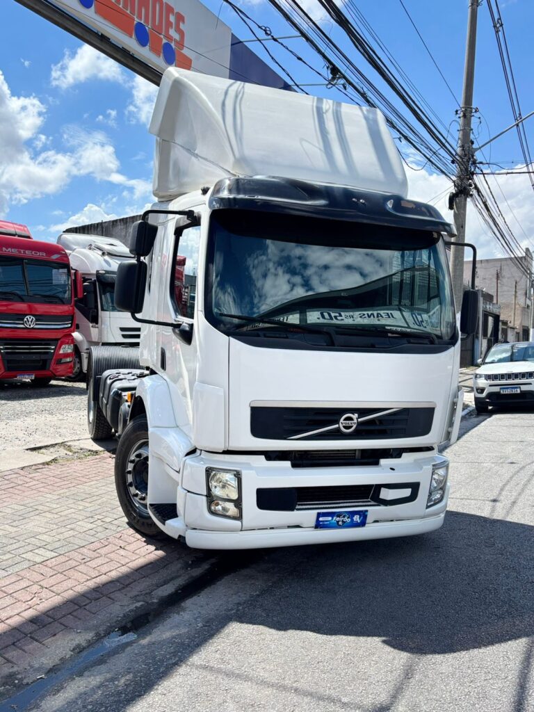 Volvo VM 330 4×2